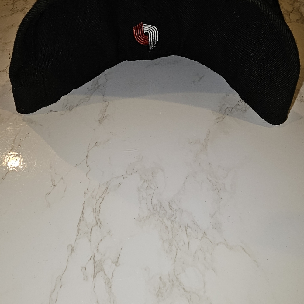 Portland Trailblazers NBA fitted hat 7 3/8 New Era - Picture 3 of 8